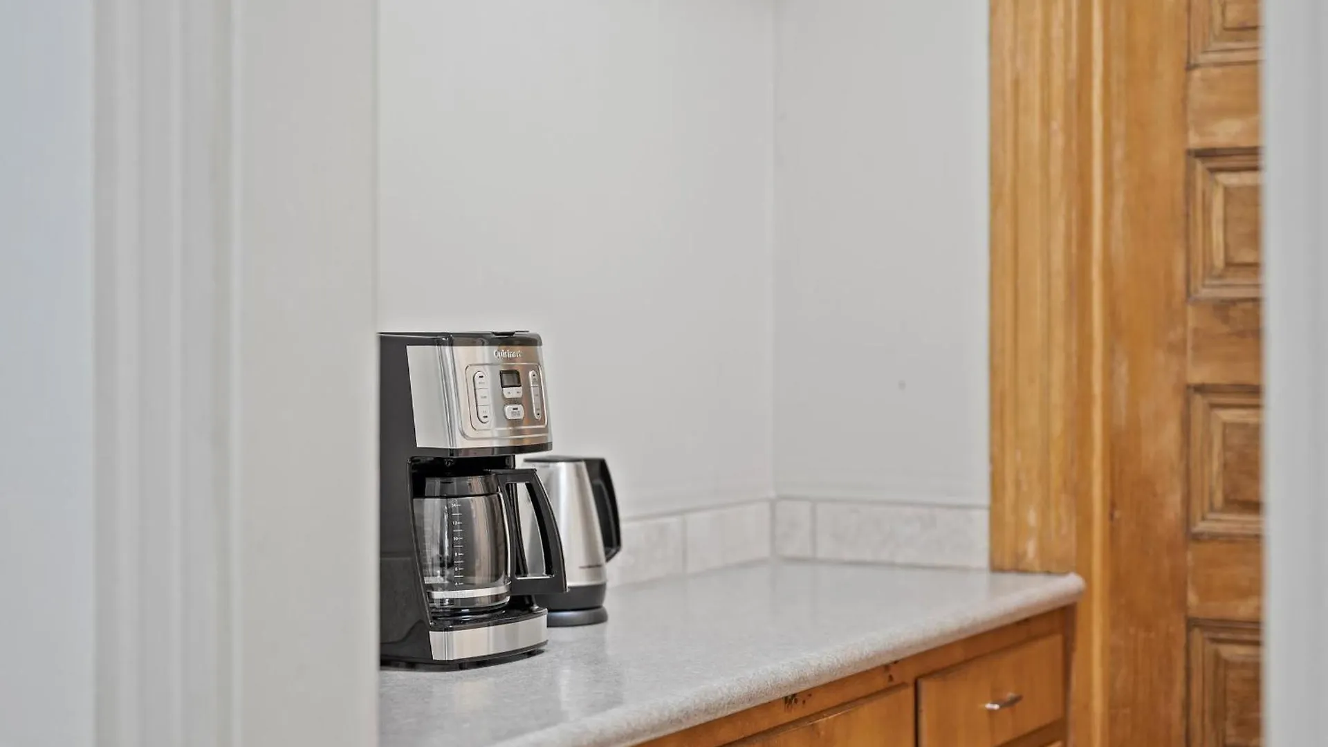 Homestay Oakland, Pittsburgh !D Modern And Stylish Private Bedroom With Shared Bathroom