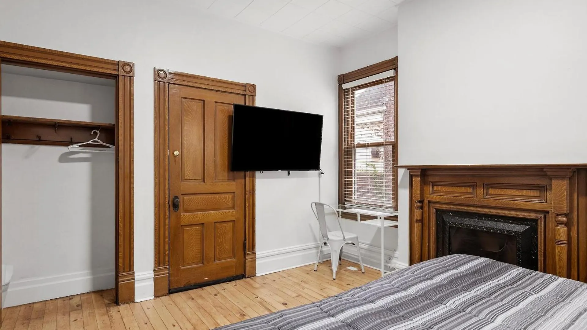 Oakland, Pittsburgh !D Modern And Stylish Private Bedroom With Shared Bathroom 0*,  United States